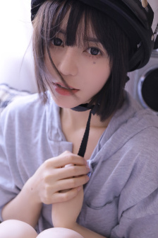小莹客厅激情46章至50章视频